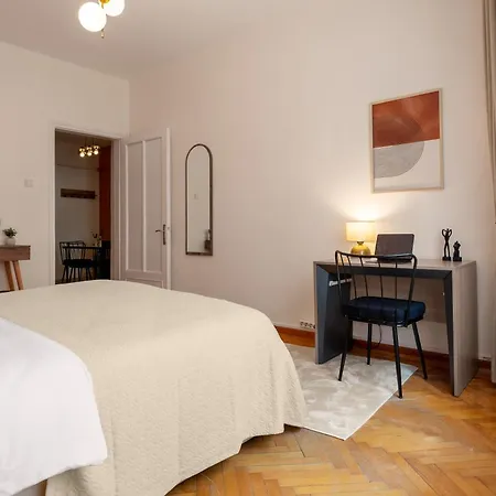 Stylish And Central 2br Flat In The Heart Of Sisli شقة اسطنبول
